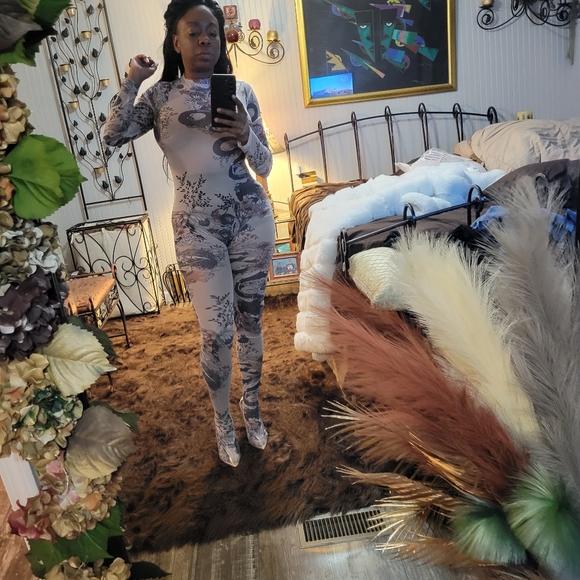 Tattoo print mesh jumpsuit - Picture 7 of 8